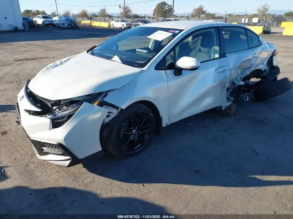 JTDS4MCE0MJ076457 2021 TOYOTA COROLLA - Image 2