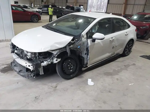 JTDS4MCE8MJ080157 2021 TOYOTA COROLLA - Image 2