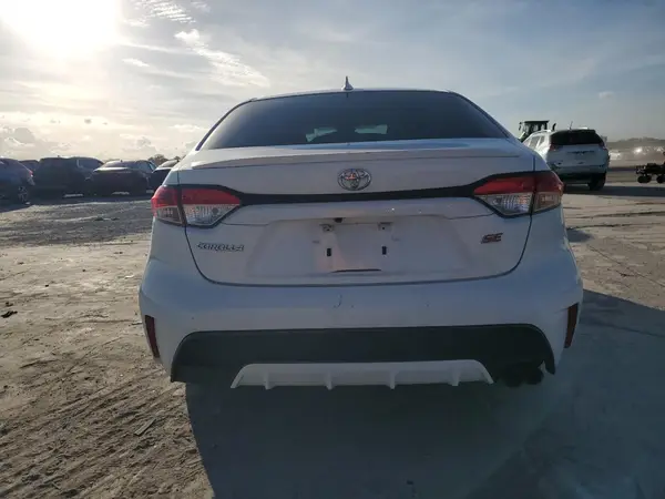 2020 TOYOTA COROLLA auction photo 6