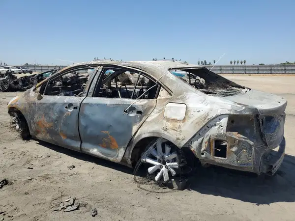 JTDT4RCE0LJ007364 2020 TOYOTA COROLLA - Image 2