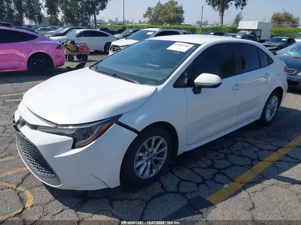 JTDVPMAE1MJ123437 2021 TOYOTA COROLLA - Image 2