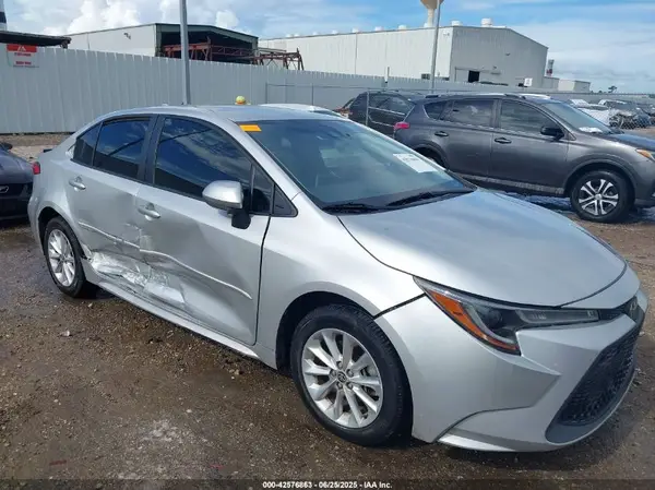 JTDVPMAE1MJ137838 2021 TOYOTA COROLLA - Image 1