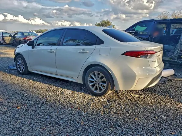 JTDVPMAE2MJ121115 2021 TOYOTA COROLLA - Image 2