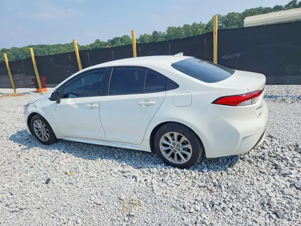 JTDVPMAE2MJ123298 2021 TOYOTA COROLLA - Image 2