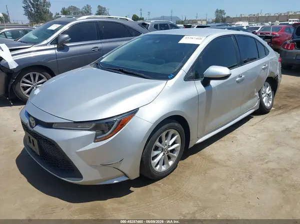 JTDVPMAE2MJ129294 2021 TOYOTA COROLLA - Image 2