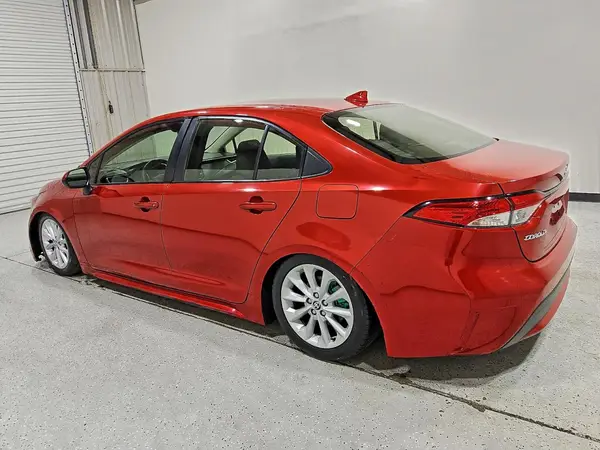 JTDVPMAE2MJ136827 2021 TOYOTA COROLLA - Image 2