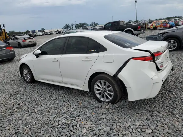 JTDVPMAE2MJ178804 2021 TOYOTA COROLLA - Image 2