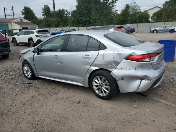 JTDVPMAE2N3009887 2022 TOYOTA COROLLA - Image 2