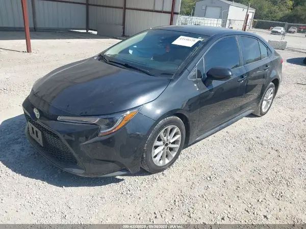 JTDVPMAE2NJ225962 2022 TOYOTA COROLLA - Image 2