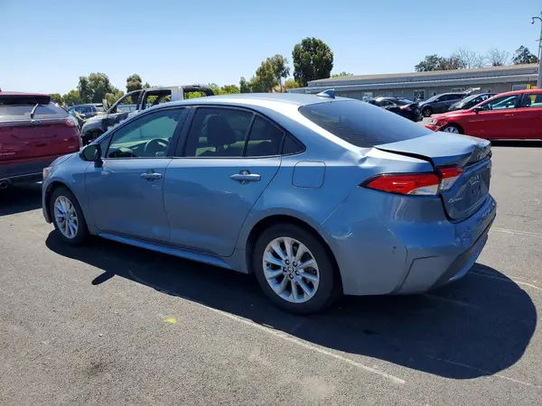 JTDVPMAE3MJ133628 2021 TOYOTA COROLLA - Image 2