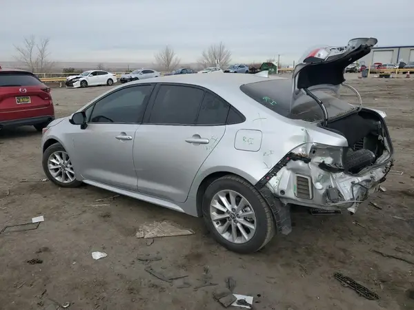JTDVPMAE3MJ145729 2021 TOYOTA COROLLA - Image 2
