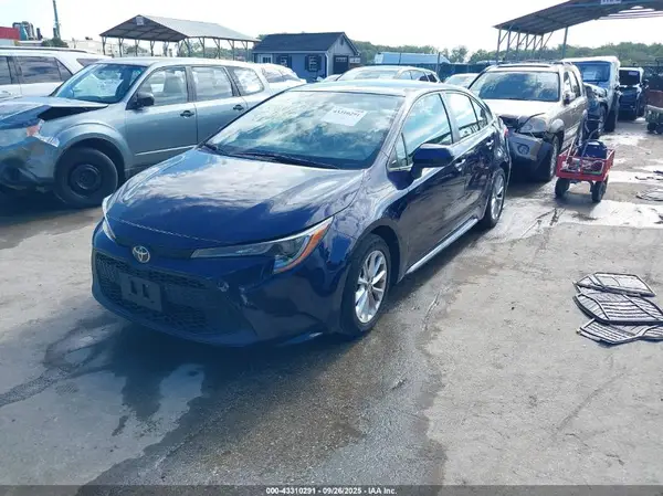JTDVPMAE3MJ153104 2021 TOYOTA COROLLA - Image 2