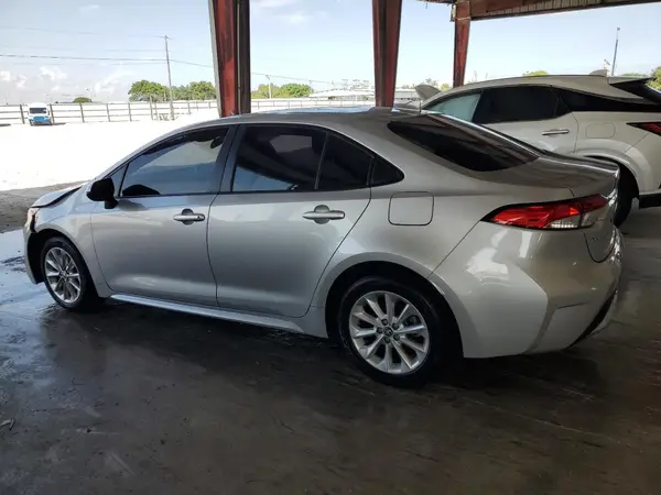 JTDVPMAE3MJ163843 2021 TOYOTA COROLLA - Image 2