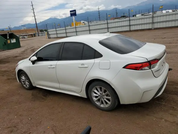 JTDVPMAE3MJ171294 2021 TOYOTA COROLLA - Image 2
