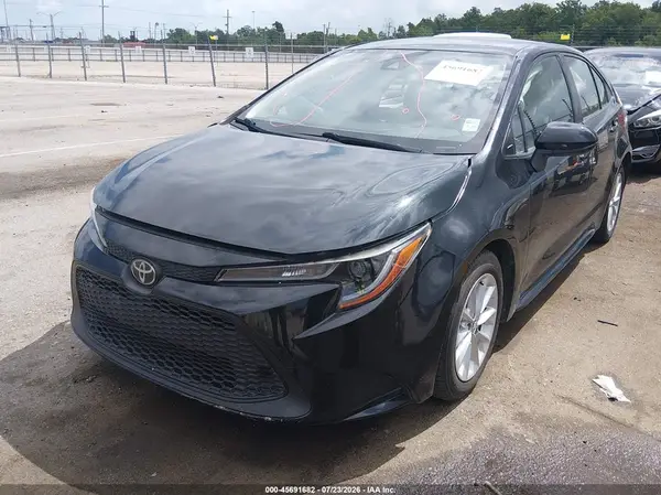 JTDVPMAE4MJ156285 2021 TOYOTA COROLLA - Image 2