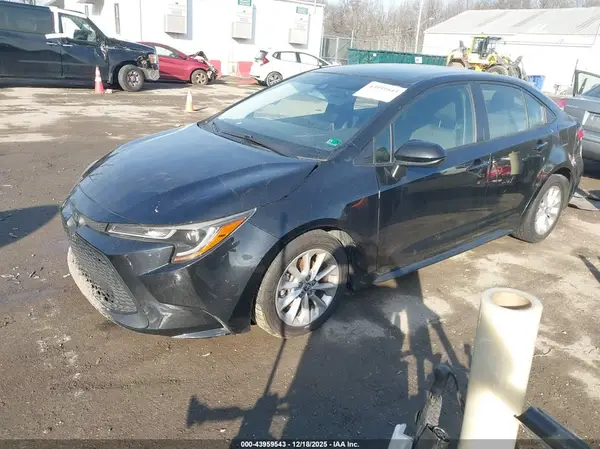 JTDVPMAE4MJ161535 2021 TOYOTA COROLLA - Image 2