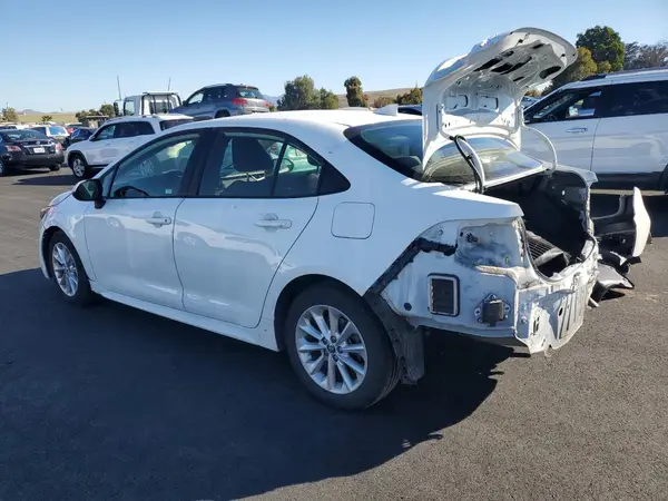 JTDVPMAE4MJ174267 2021 TOYOTA COROLLA - Image 2