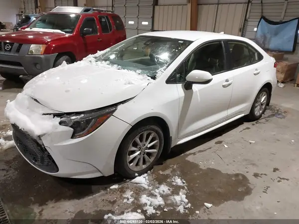 JTDVPMAE4NJ206264 2022 TOYOTA COROLLA - Image 2