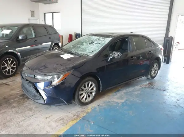 JTDVPMAE5MJ121013 2021 TOYOTA COROLLA - Image 2