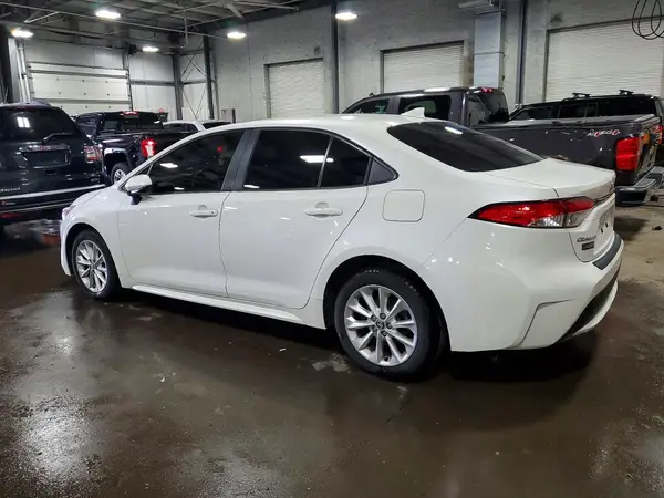 JTDVPMAE5MJ130178 2021 TOYOTA COROLLA - Image 2