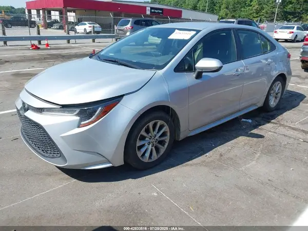 JTDVPMAE5MJ139687 2021 TOYOTA COROLLA - Image 2