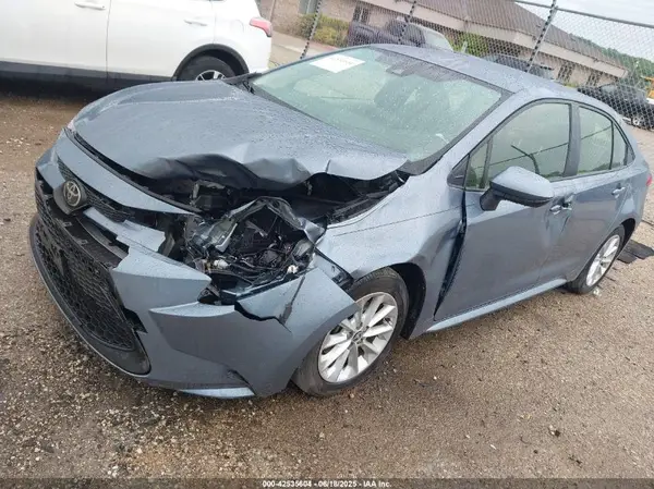 JTDVPMAE5MJ165268 2021 TOYOTA COROLLA - Image 2