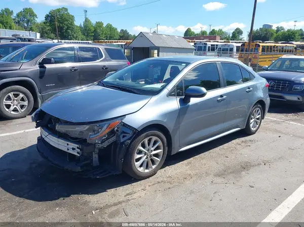 JTDVPMAE5MJ176738 2021 TOYOTA COROLLA - Image 2