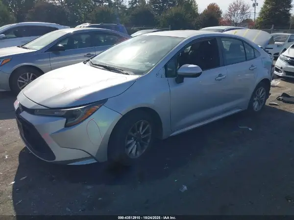 JTDVPMAE5N3009155 2022 TOYOTA COROLLA - Image 2