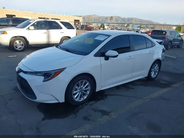 JTDVPMAE5N3034038 2022 TOYOTA COROLLA - Image 2