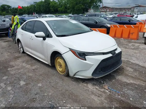 JTDVPMAE5NJ202319 2022 TOYOTA COROLLA - Image 1