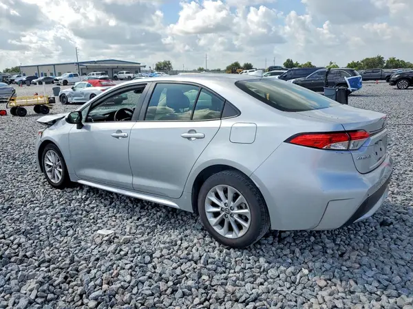 JTDVPMAE5NJ206371 2022 TOYOTA COROLLA - Image 2