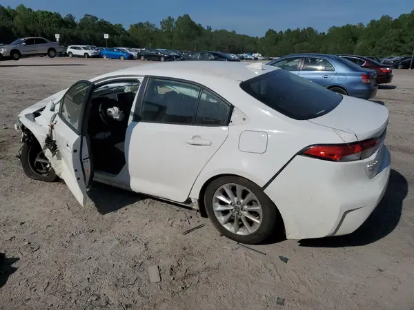 JTDVPMAE6MJ133705 2021 TOYOTA COROLLA - Image 2