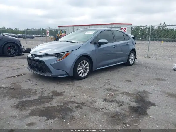 JTDVPMAE6MJ145983 2021 TOYOTA COROLLA - Image 2