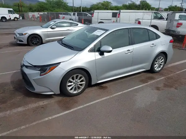 JTDVPMAE6MJ172035 2021 TOYOTA COROLLA - Image 2