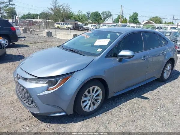 JTDVPMAE6NJ224295 2022 TOYOTA COROLLA - Image 2