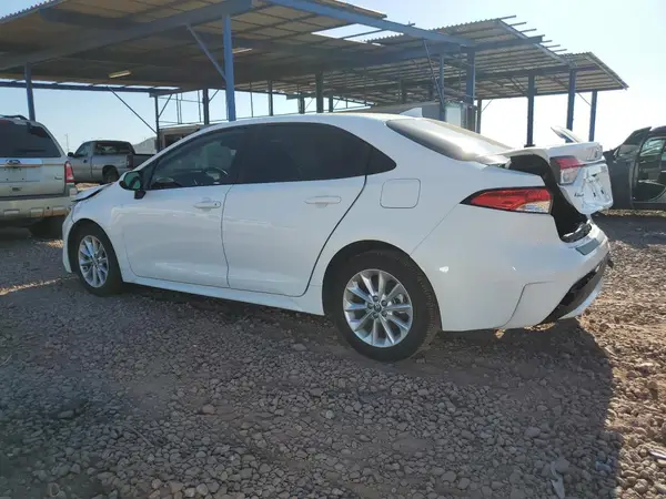 JTDVPMAE7MJ123765 2021 TOYOTA COROLLA - Image 2