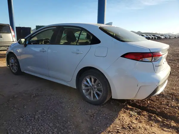 JTDVPMAE7MJ147225 2021 TOYOTA COROLLA - Image 2