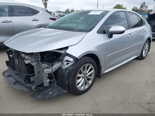 JTDVPMAE7MJ160881 2021 TOYOTA COROLLA - Image 2