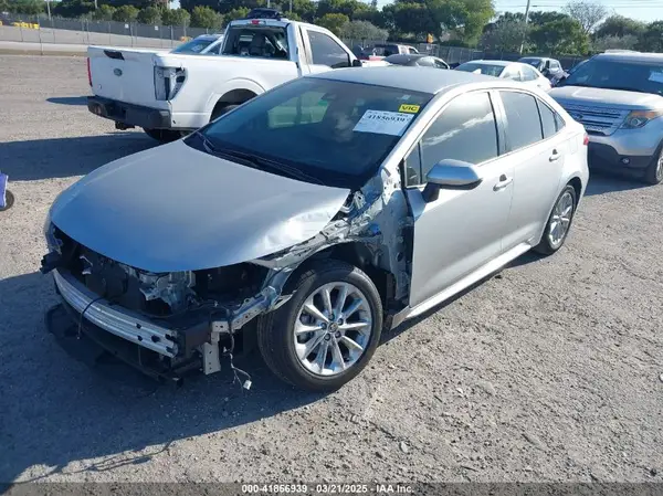 JTDVPMAE7N3016592 2022 TOYOTA COROLLA - Image 2