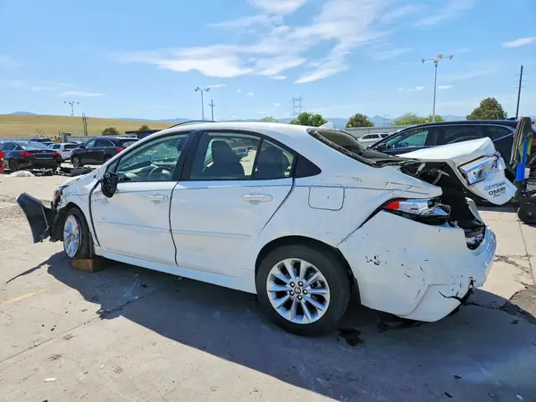 JTDVPMAE8MJ123015 2021 TOYOTA COROLLA - Image 2
