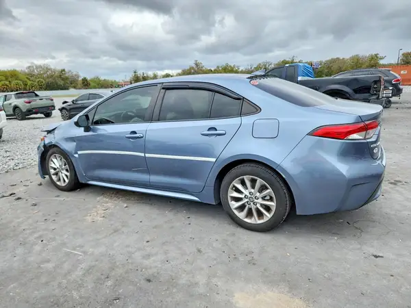 JTDVPMAE9MJ155066 2021 TOYOTA COROLLA - Image 2