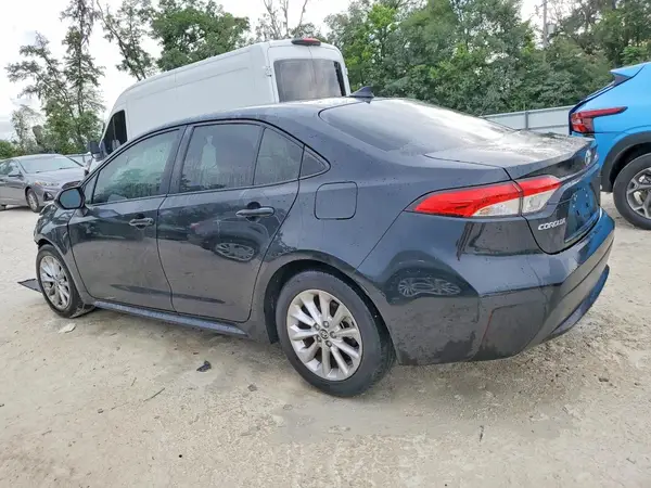 JTDVPMAE9MJ160087 2021 TOYOTA COROLLA - Image 2