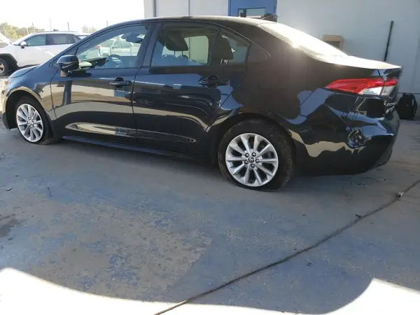 JTDVPMAE9MJ165192 2021 TOYOTA COROLLA - Image 2