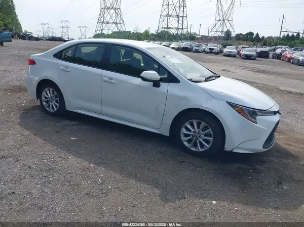 JTDVPMAE9N3030350 2022 TOYOTA COROLLA - Image 1