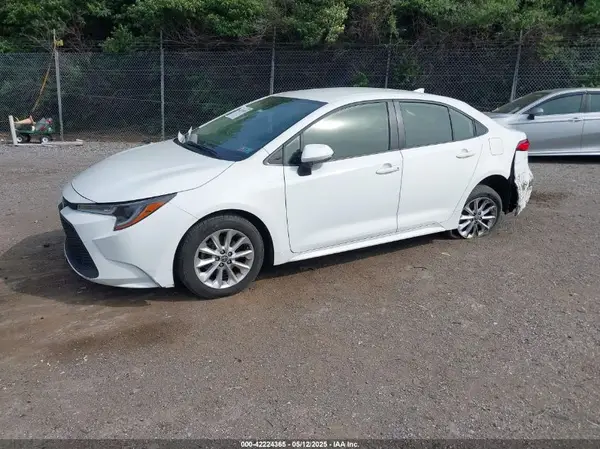 JTDVPMAE9N3030350 2022 TOYOTA COROLLA - Image 2