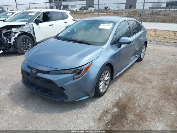 JTDVPMAE9NJ206275 2022 TOYOTA COROLLA - Image 2