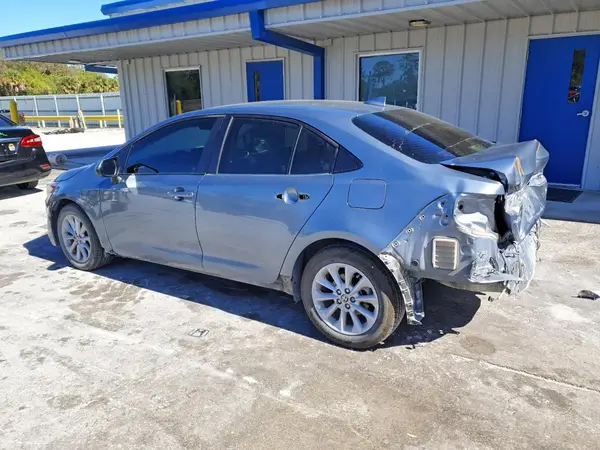 JTDVPMAE9NJ221827 2022 TOYOTA COROLLA - Image 2