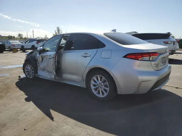 JTDVPMAEXN3017865 2022 TOYOTA COROLLA - Image 2