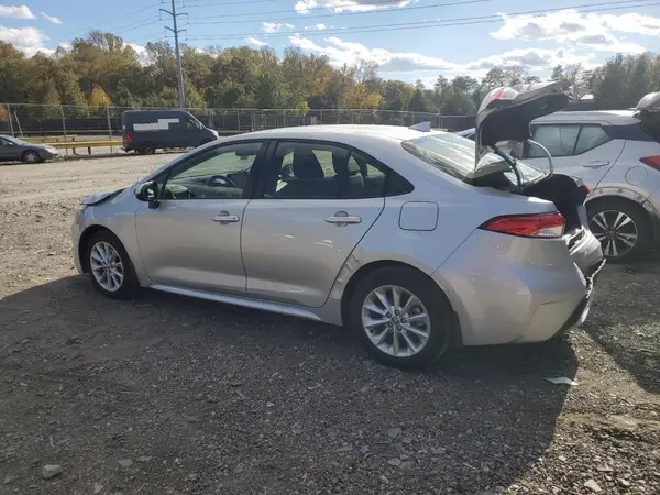 JTDVPMAEXNJ221531 2022 TOYOTA COROLLA - Image 2