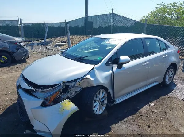 JTDVPRAE1LJ096848 2020 TOYOTA COROLLA - Image 2